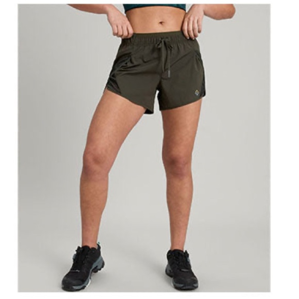 WELL.DER.NESS™ Energy Women's Shorts NWOT